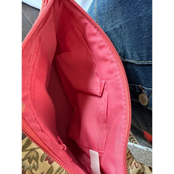 Floral Tapestry Crossbody Handbag – Pink Lining - Picture 5 of 8